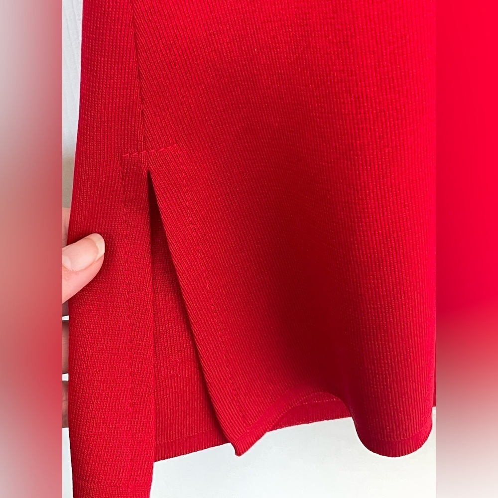 Misook Sleeveless Red Shell Top - Picture 3 of 7